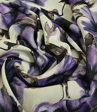 Креп фиолетовые цветы